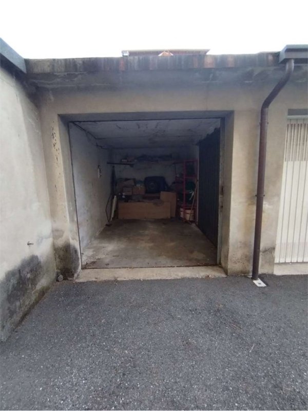 appartamento in vendita a Varese in zona Giubiano