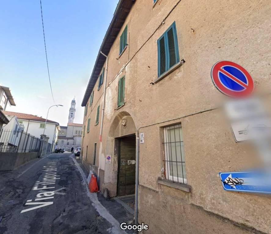 appartamento in vendita a Varese in zona Giubiano
