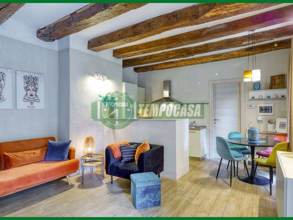 appartamento in vendita a Varese in zona Ippodromo