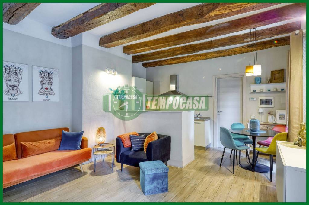 appartamento in vendita a Varese in zona Ippodromo