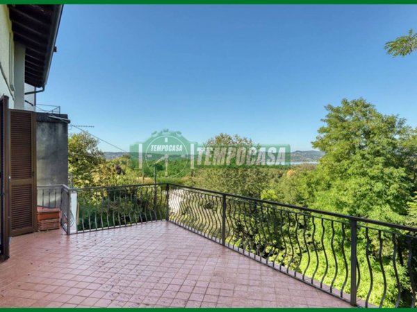 casa indipendente in vendita a Varese in zona Masnago