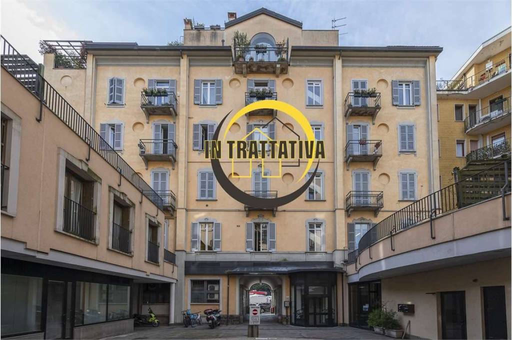 appartamento in vendita a Varese in zona Centro Città