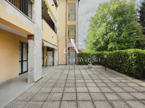 appartamento in vendita a Varese in zona Bizzozero