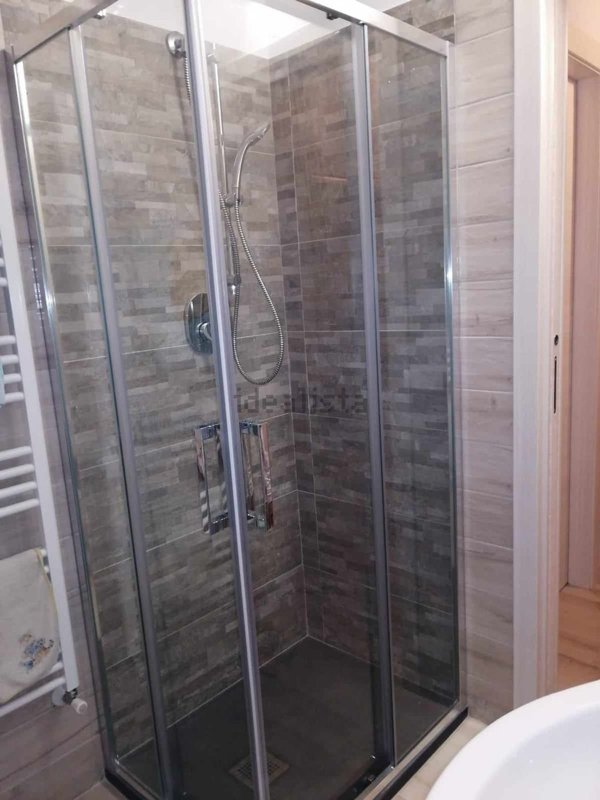 appartamento in vendita a Varese in zona Giubiano