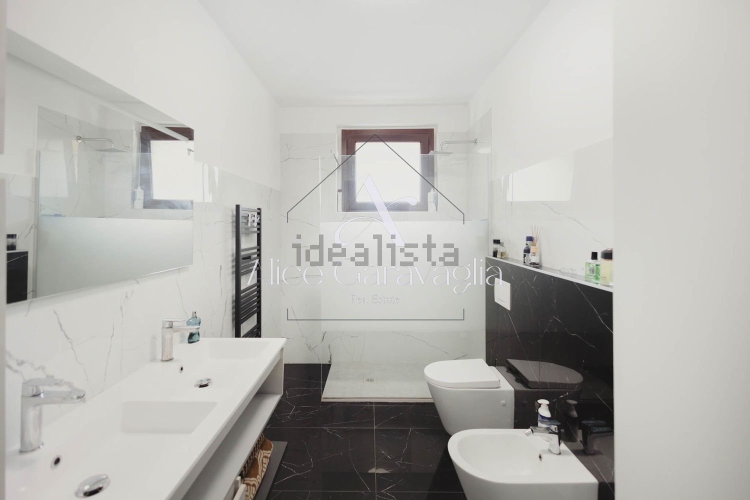 appartamento in vendita a Varese in zona Centro Città