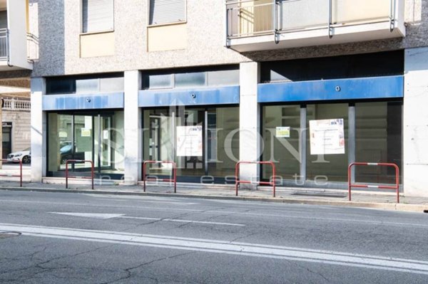negozio in vendita a Varese in zona Centro Città