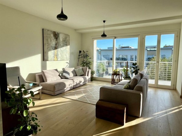 appartamento in vendita a Varese in zona Velate