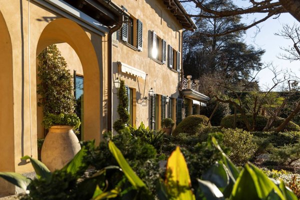 casa indipendente in vendita a Varese