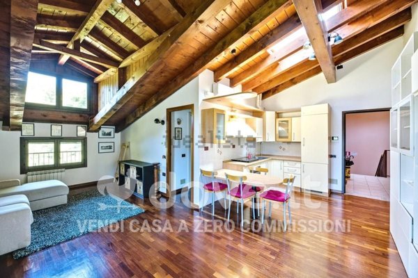 appartamento in vendita a Varese