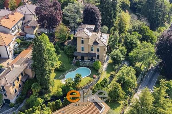 casa indipendente in vendita a Varese in zona Sant'Ambrogio