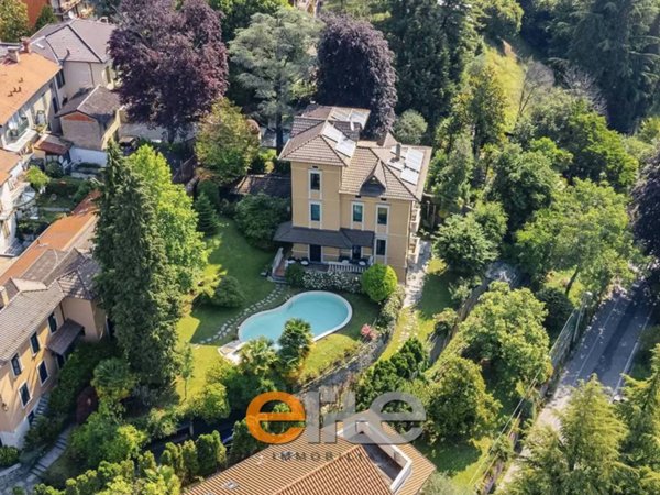 casa indipendente in vendita a Varese in zona Centro Città