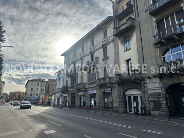 appartamento in vendita a Varese