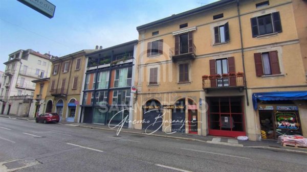 appartamento in vendita a Varese in zona Biumo