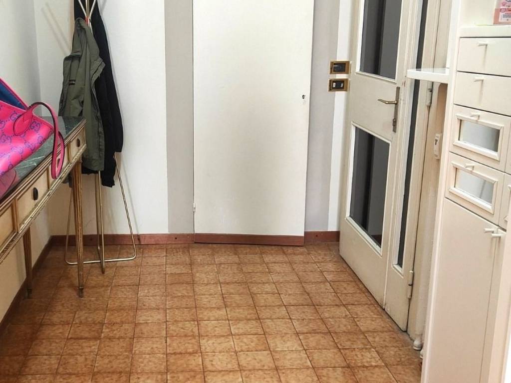 appartamento in vendita a Varese in zona Biumo