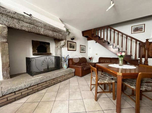 casa indipendente in vendita a Varese in zona Bregazzana