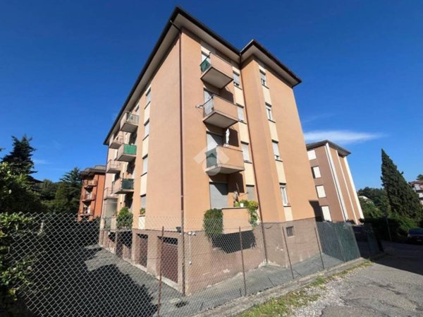 appartamento in vendita a Varese in zona Centro Città