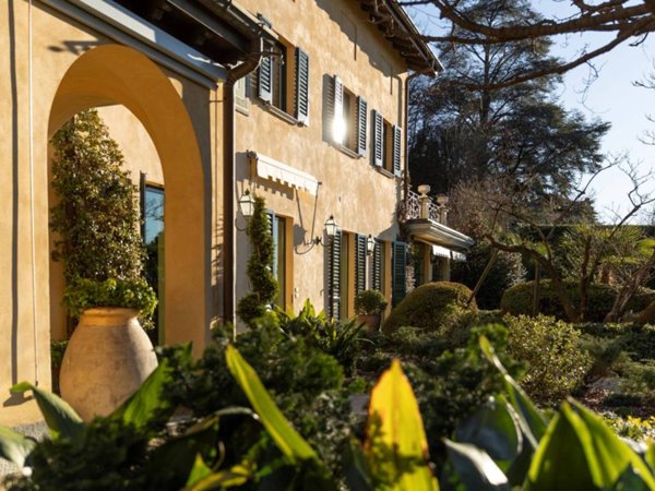casa indipendente in vendita a Varese