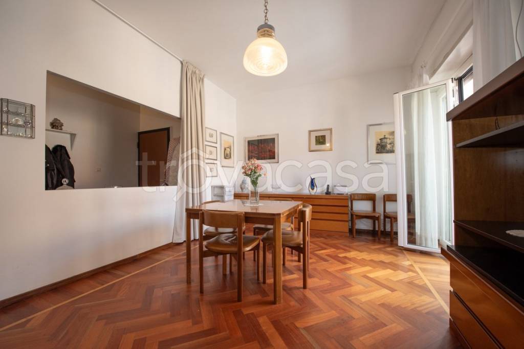 appartamento in vendita a Varese in zona Centro Città