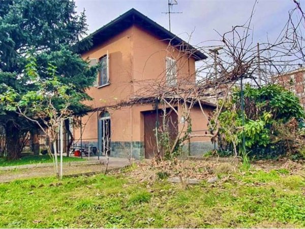 casa indipendente in vendita a Varese in zona Giubiano