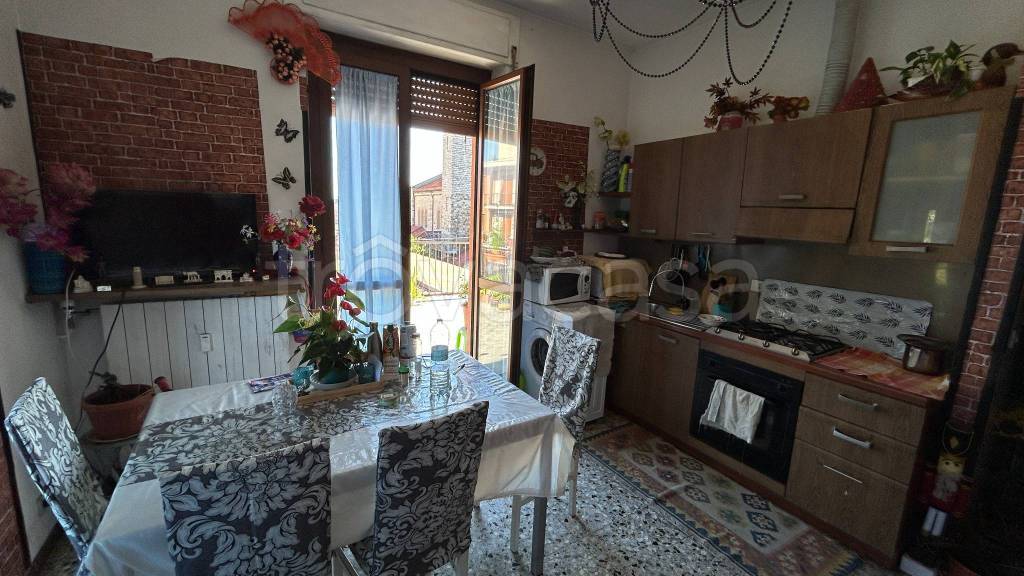 appartamento in vendita a Varese in zona Giubiano