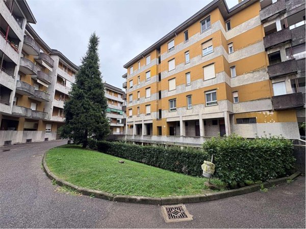 appartamento in vendita a Varese in zona Viale Belforte