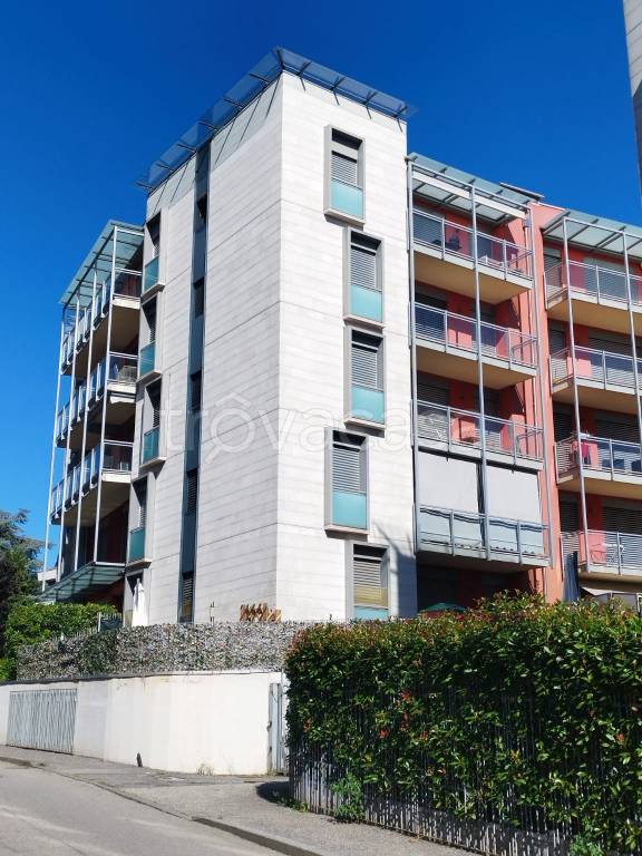 appartamento in vendita a Varese in zona Centro Città