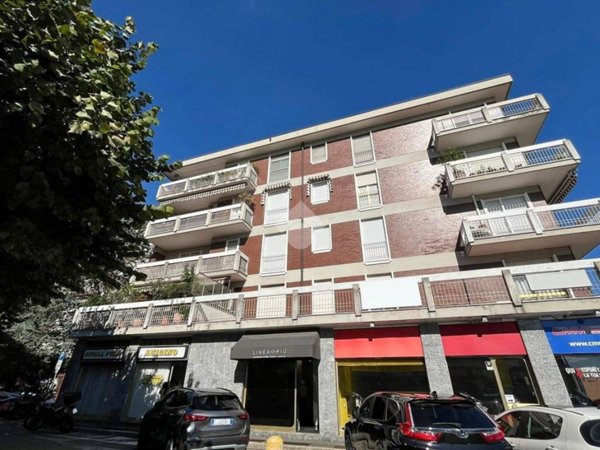 appartamento in vendita a Varese in zona Biumo