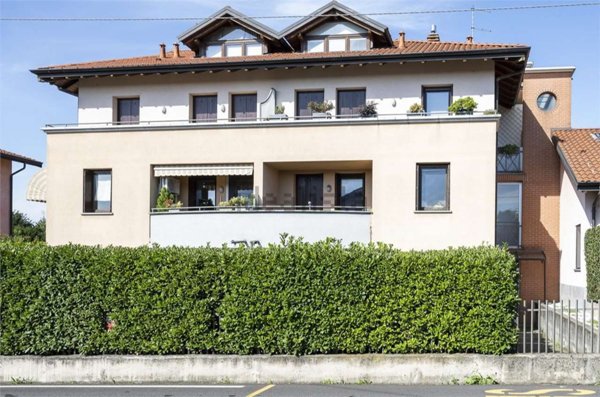 appartamento in vendita a Varese in zona Schiranna