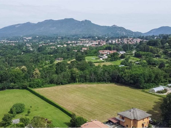 terreno agricolo in vendita a Varese in zona Casbeno