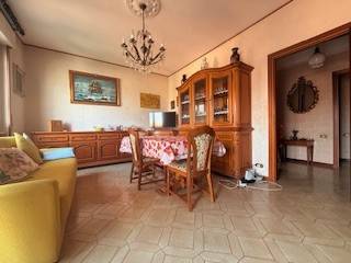 appartamento in vendita a Varese in zona Giubiano