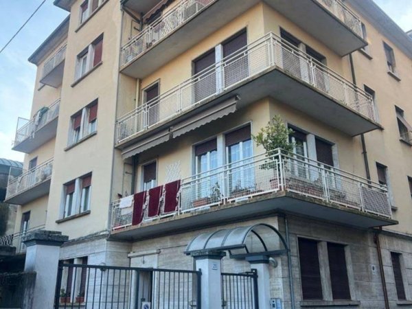 appartamento in vendita a Varese in zona Biumo