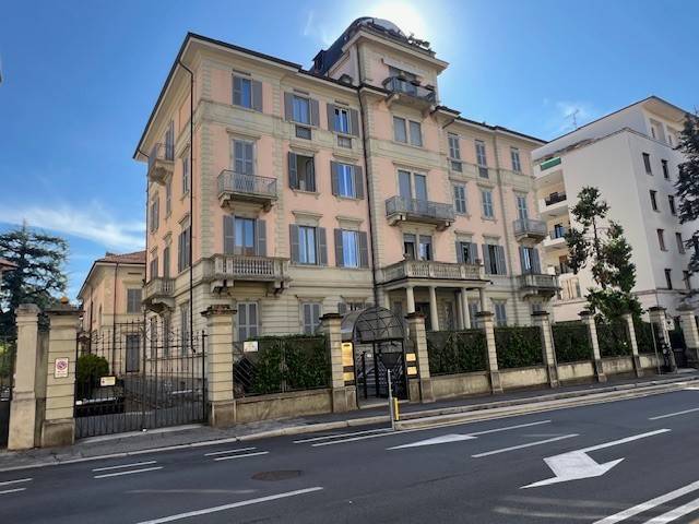 ufficio in vendita a Varese in zona San Gallo