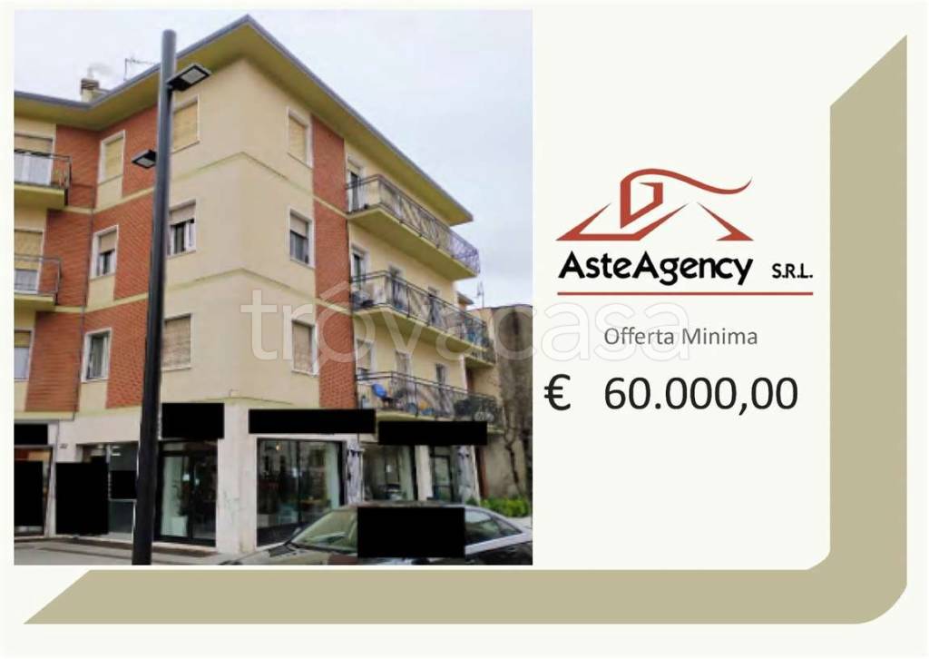 appartamento in vendita a Varese in zona Giubiano