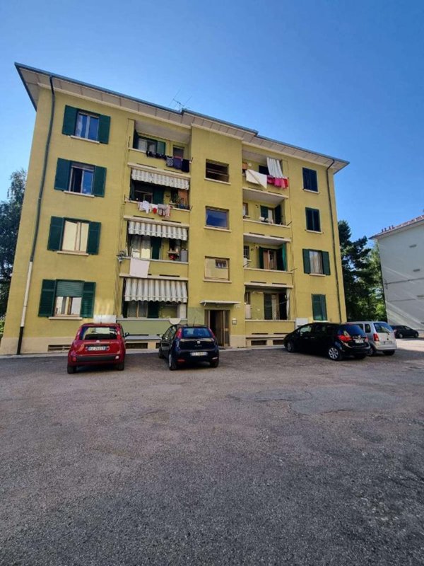 appartamento in vendita a Varese in zona Ippodromo