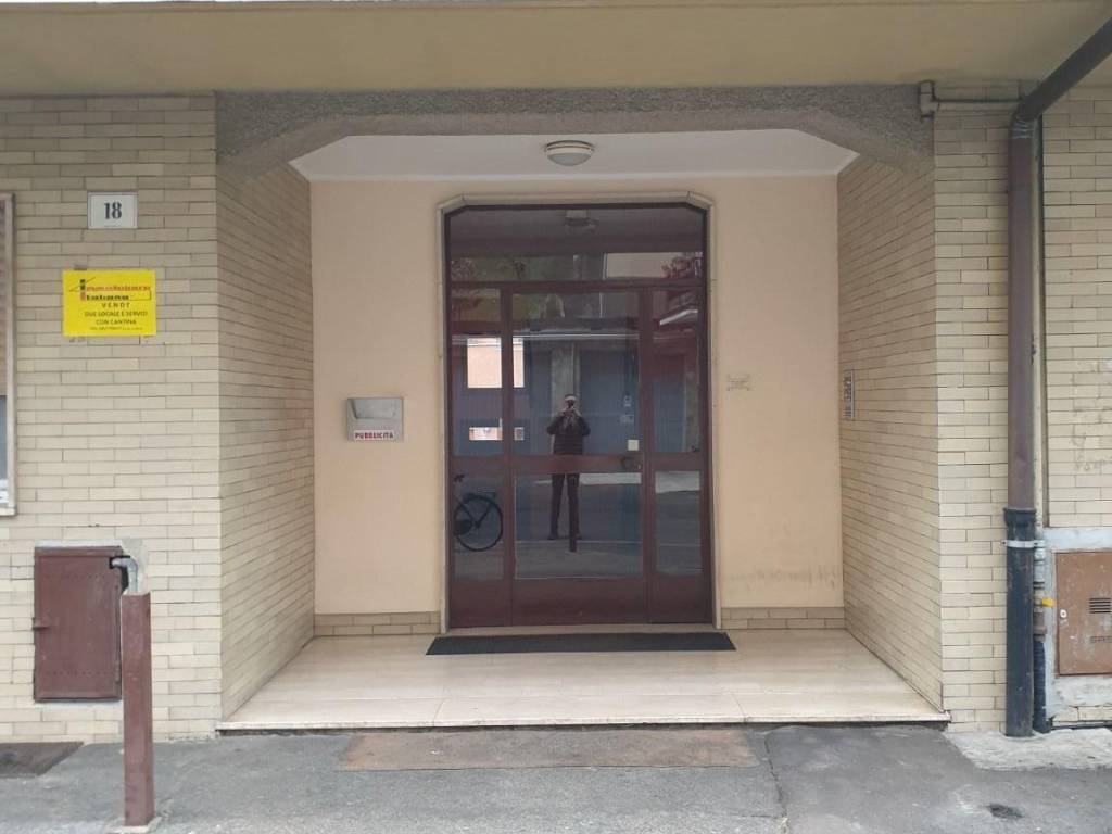 appartamento in vendita a Varese in zona Biumo