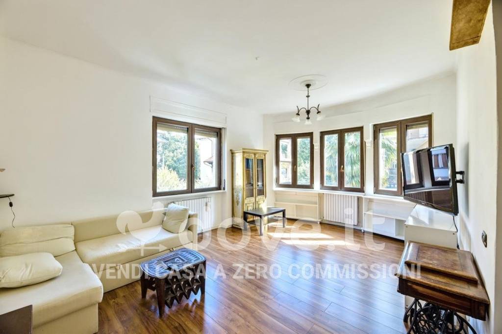 casa indipendente in vendita a Varese in zona Ippodromo