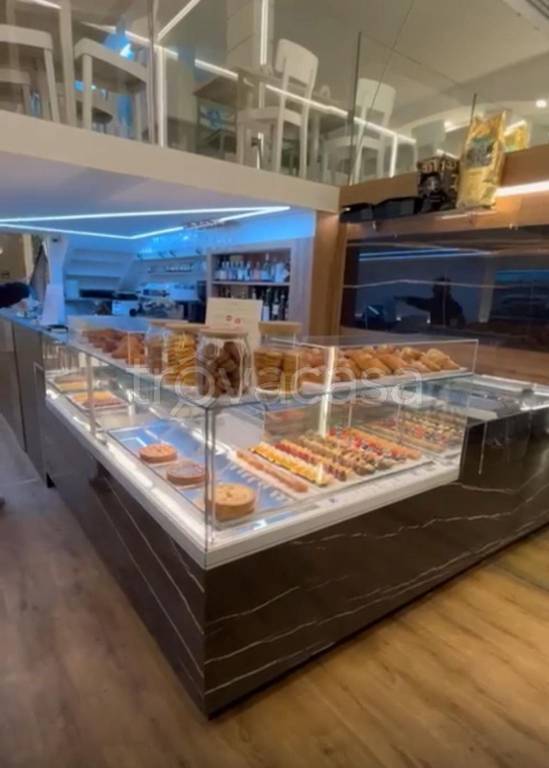 negozio in vendita a Varese in zona Centro Città