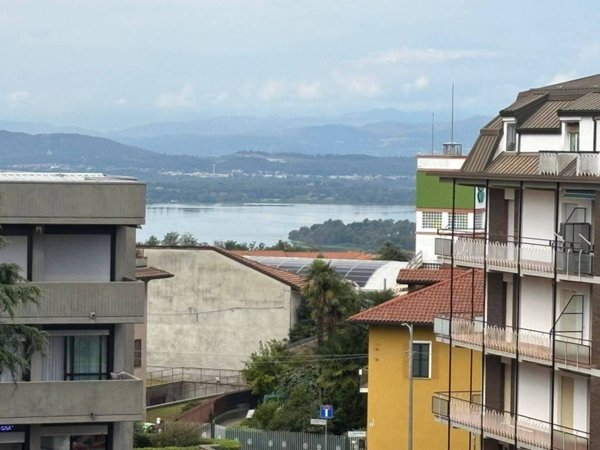 appartamento in vendita a Varese in zona Bizzozero