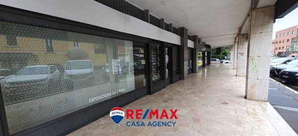 negozio in vendita a Varese in zona Viale Belforte