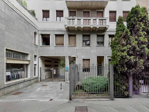 appartamento in vendita a Varese in zona Biumo