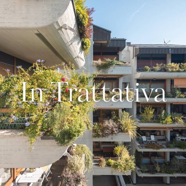appartamento in vendita a Varese in zona Brunella