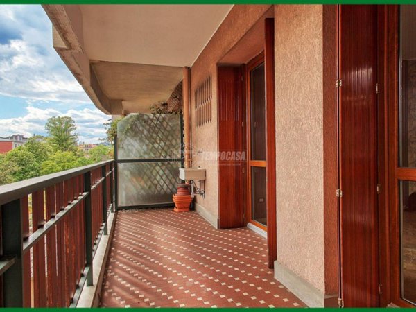 appartamento in vendita a Varese in zona Biumo