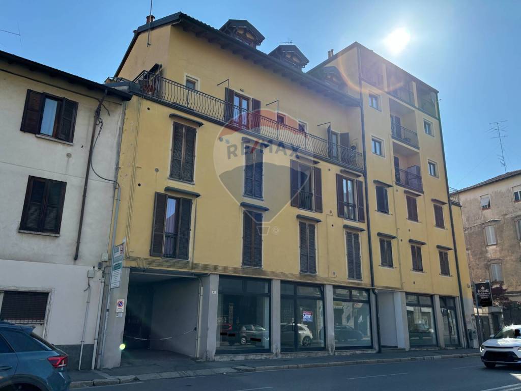negozio in vendita a Varese in zona Biumo