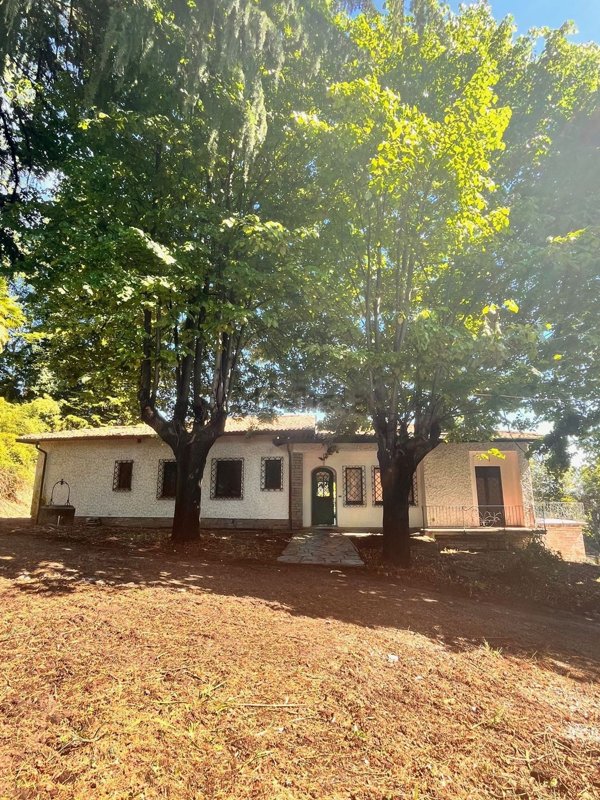 casa indipendente in vendita a Varese