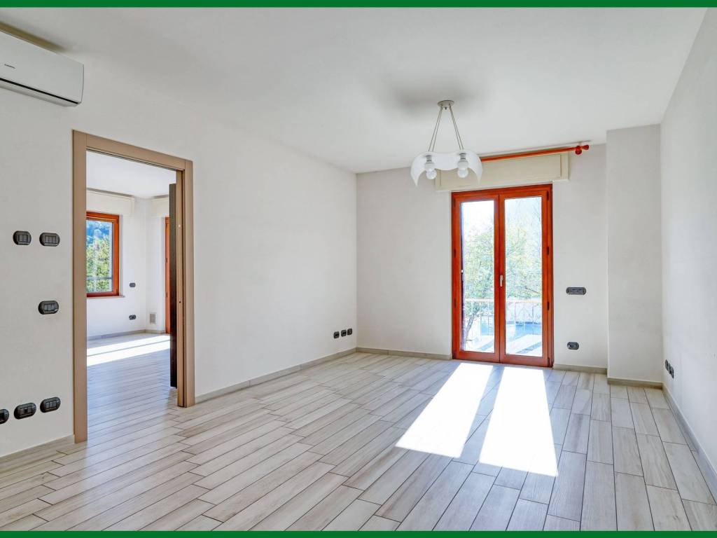 appartamento in vendita a Varese in zona Viale Belforte