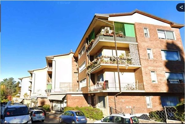 appartamento in vendita a Varese in zona Giubiano