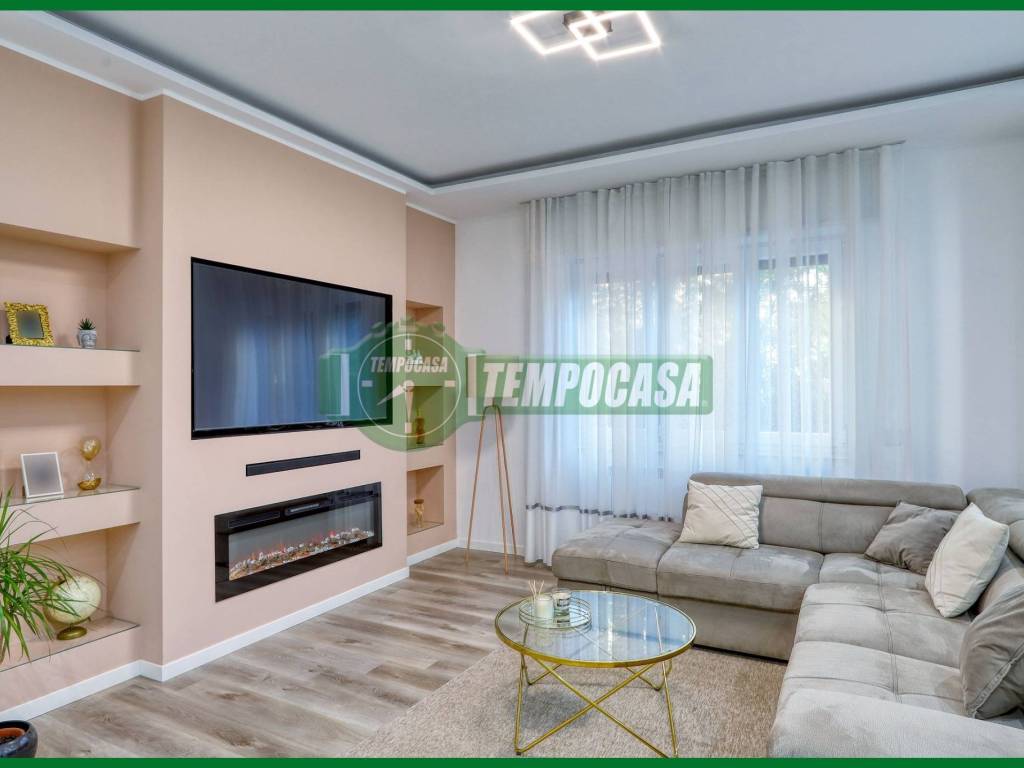 appartamento in vendita a Varese in zona Giubiano