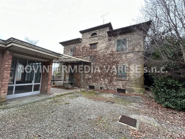 casa indipendente in vendita a Varese in zona Bosto