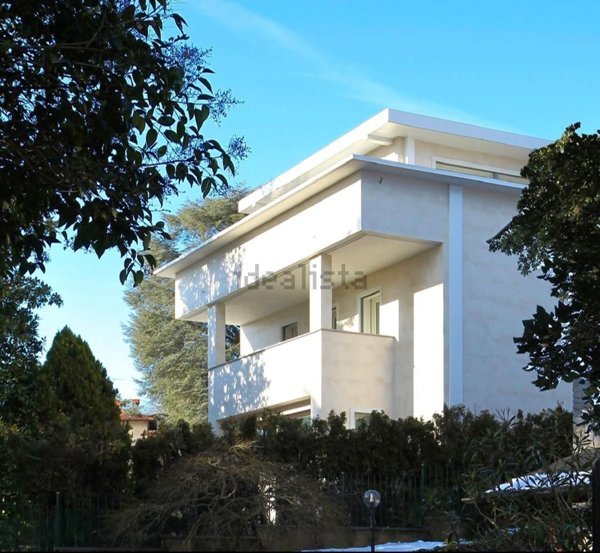 casa indipendente in vendita a Varese in zona Centro Città