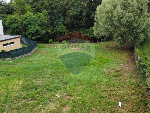 terreno agricolo in vendita a Varese in zona Lissago